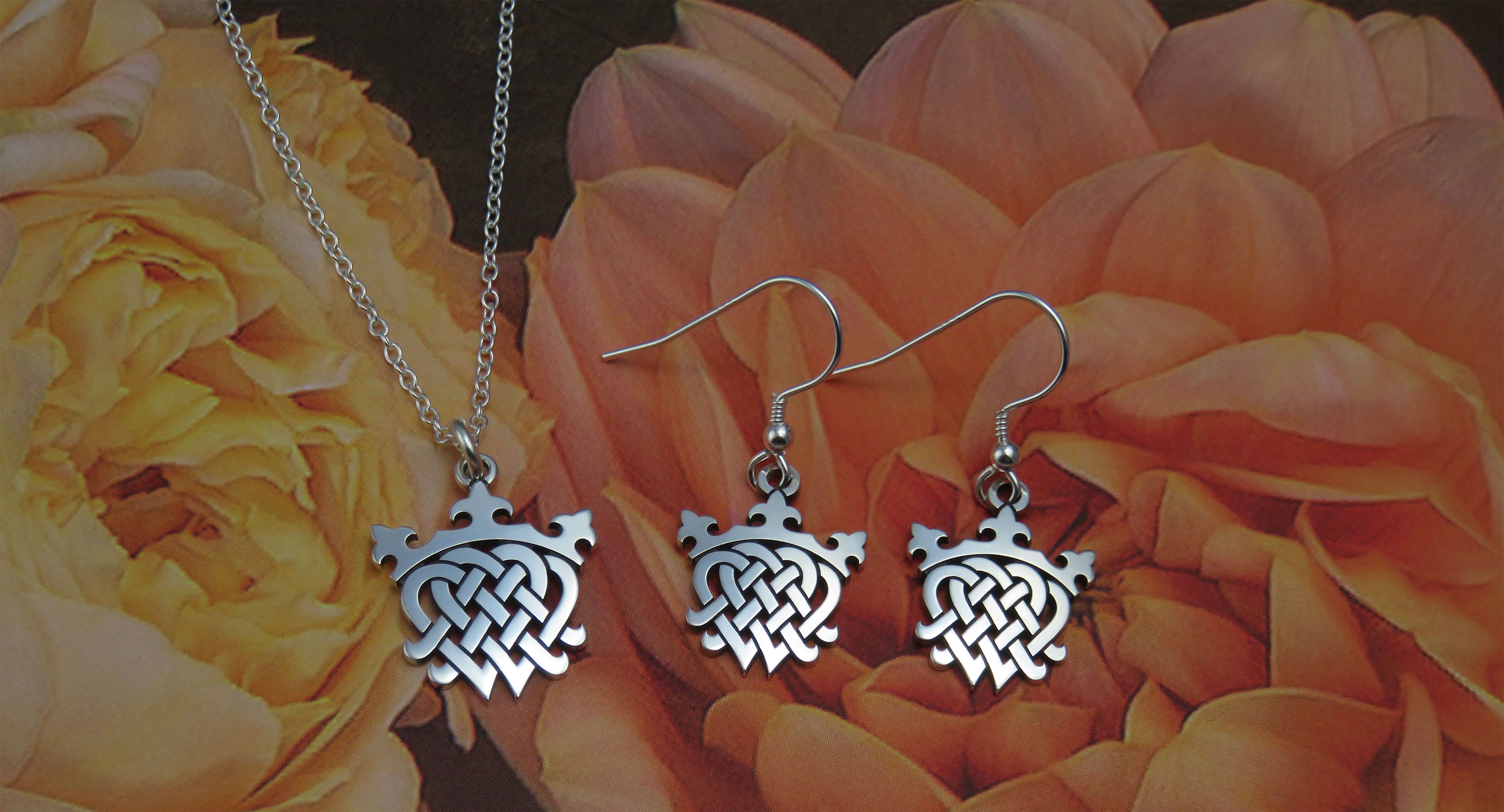 Luckenbooth silver pendant necklace and earrings