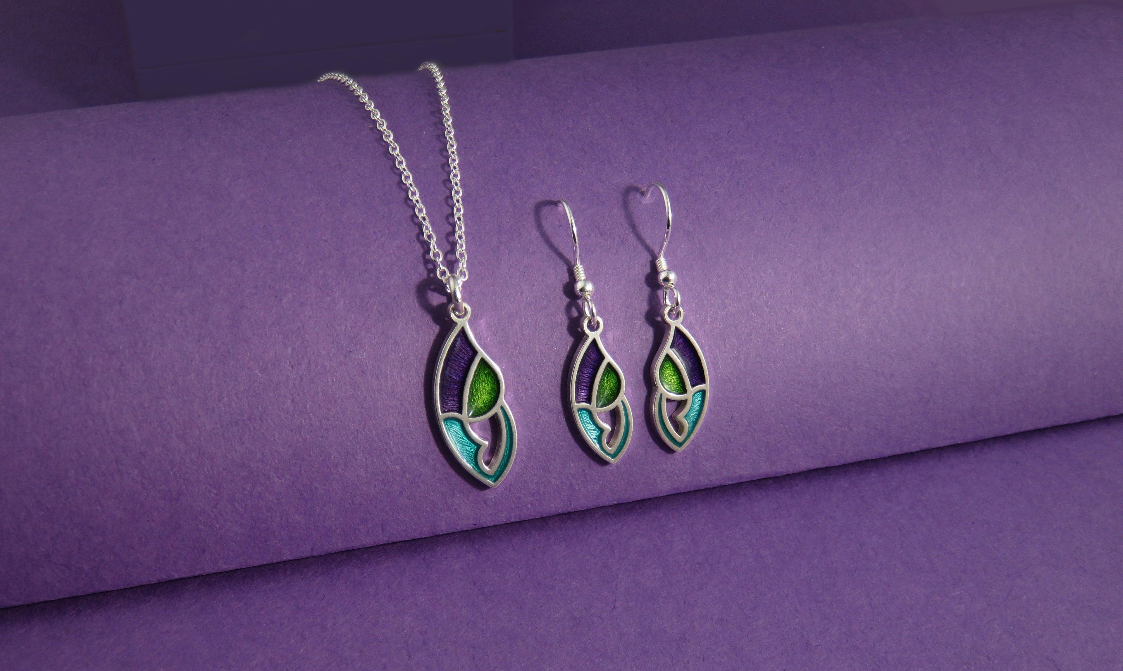 Scotland's Thistle - Baby enamel silver pendant and dangle earrings