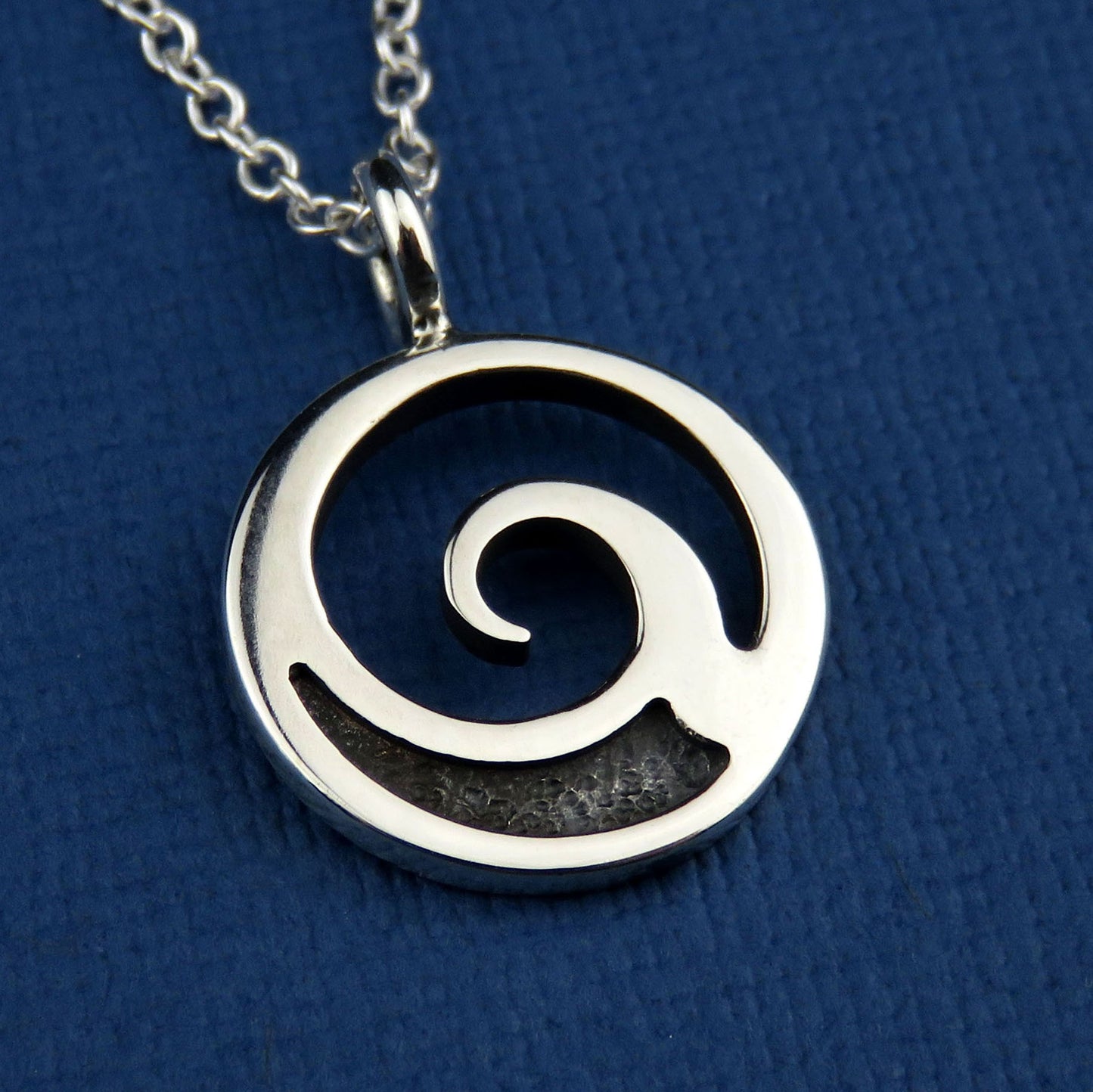 Waves silver pendant necklace