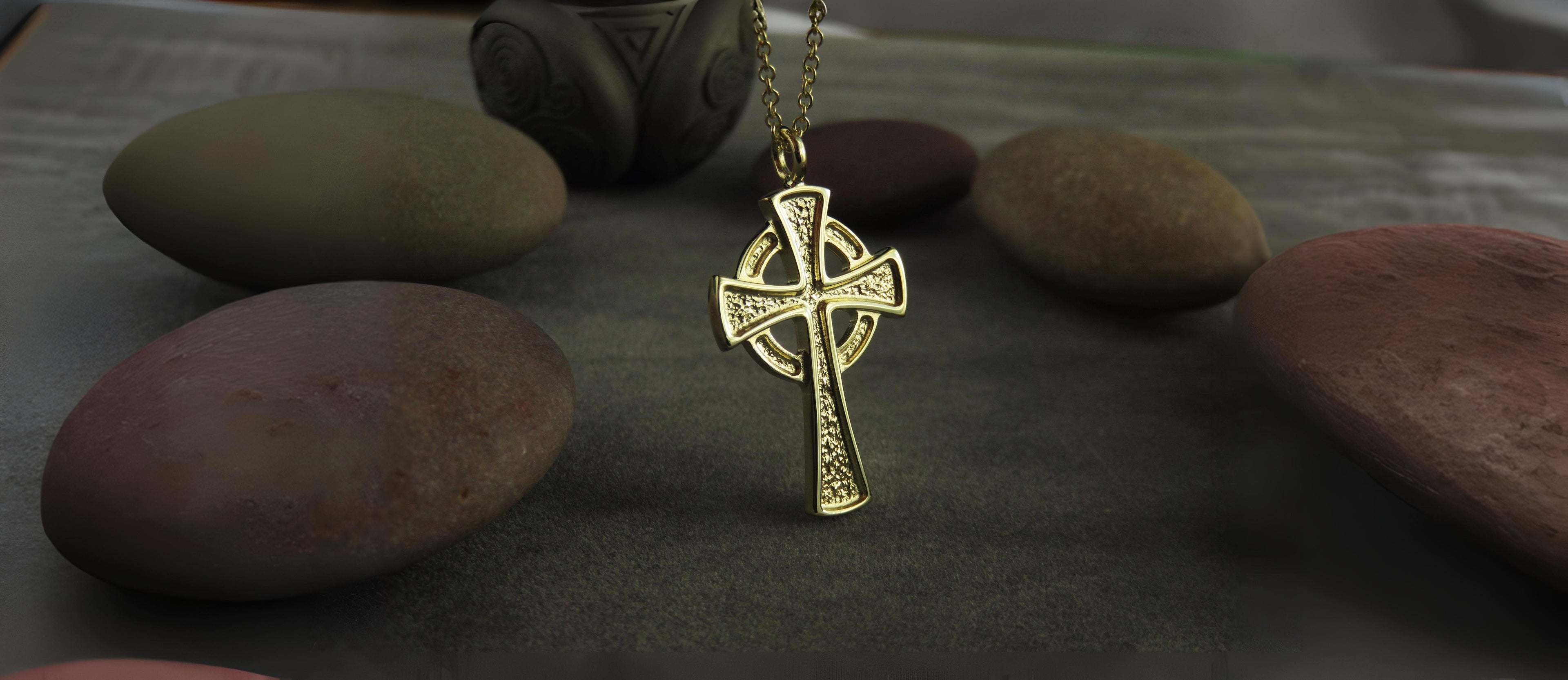 Celtic cross pendant necklace in 9ct gold