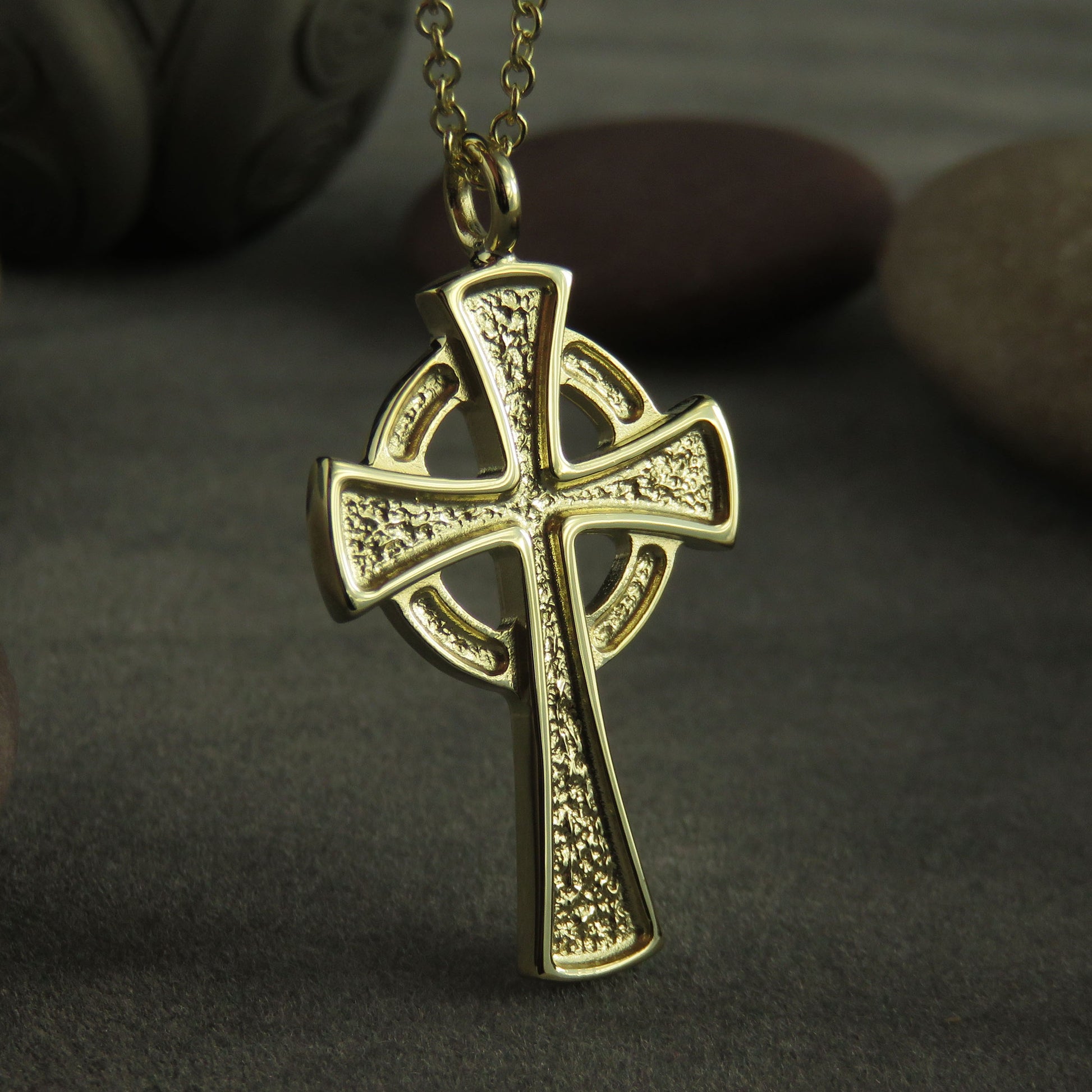 Celtic cross pendant necklace in 9ct gold