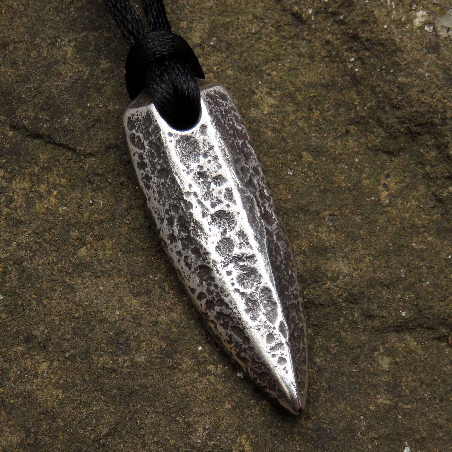 Arrowhead silver pendant necklace