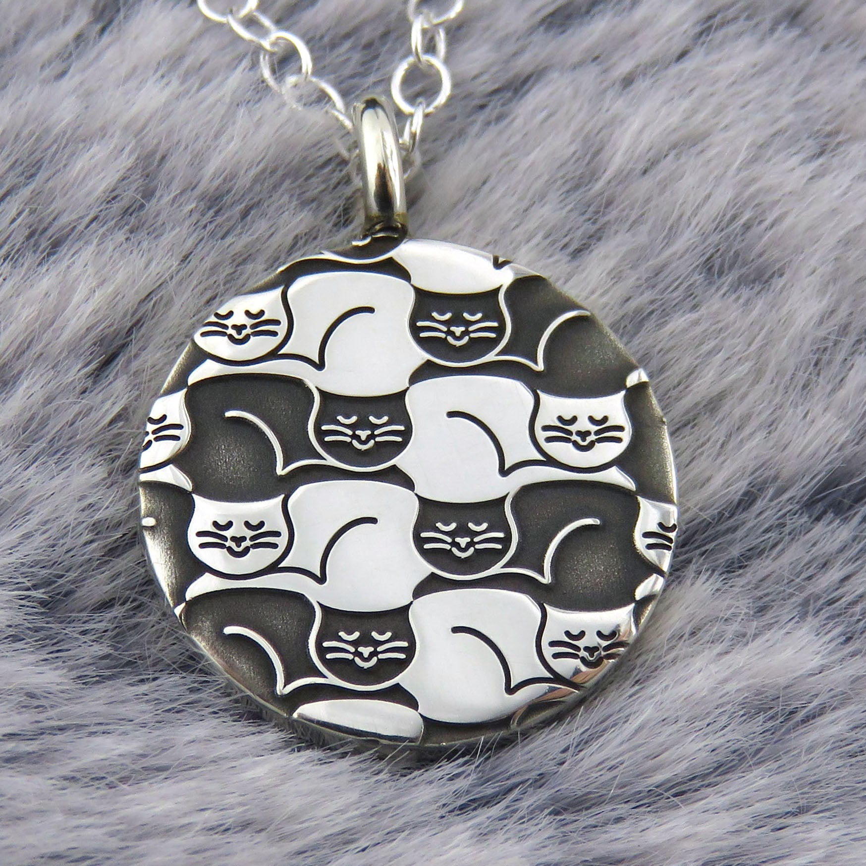 Cats furever silver pendant necklace