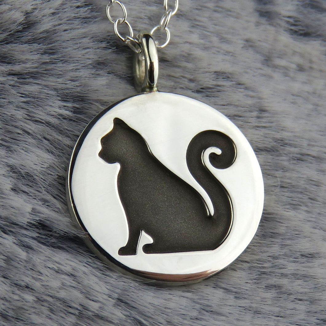 Skye Cats (sitting) silver pendant necklace