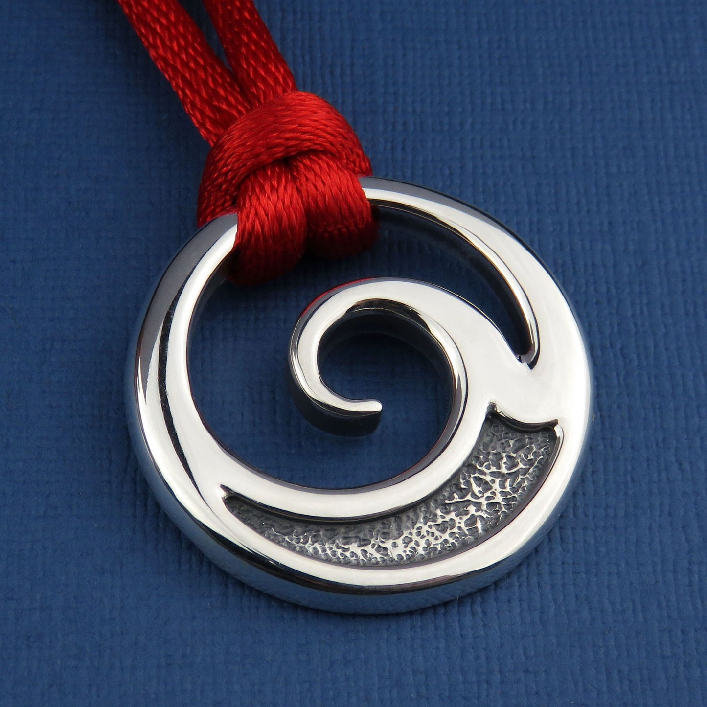 Waves silver pendant necklace
